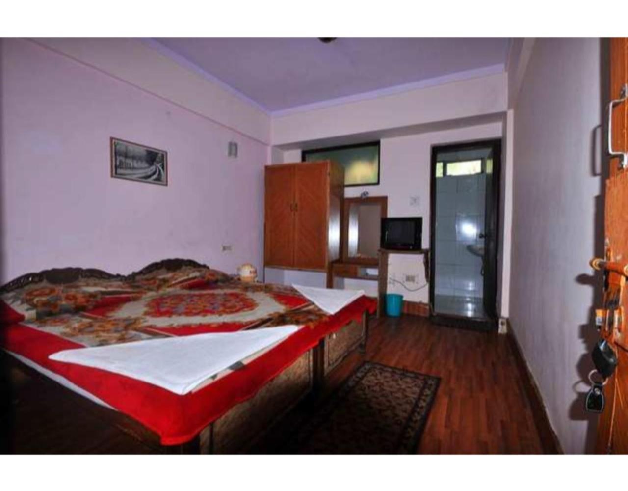 Anamika Hotel 나이니탈 외부 사진