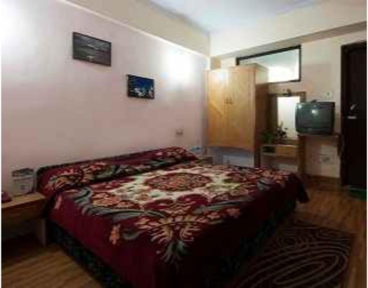 Anamika Hotel 나이니탈 외부 사진