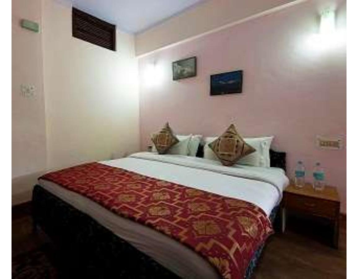 Anamika Hotel 나이니탈 외부 사진