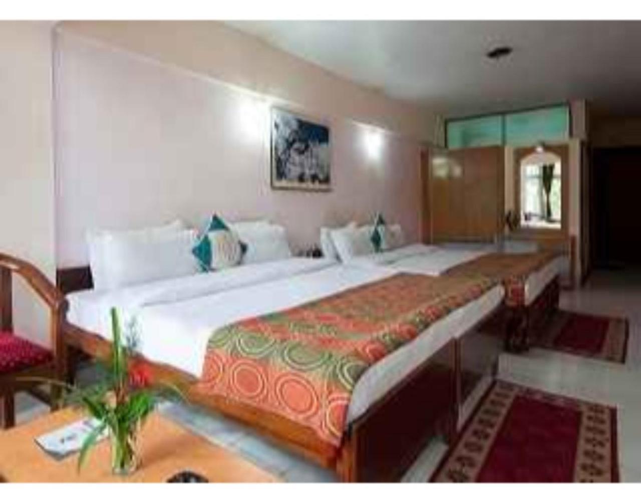 Anamika Hotel 나이니탈 외부 사진